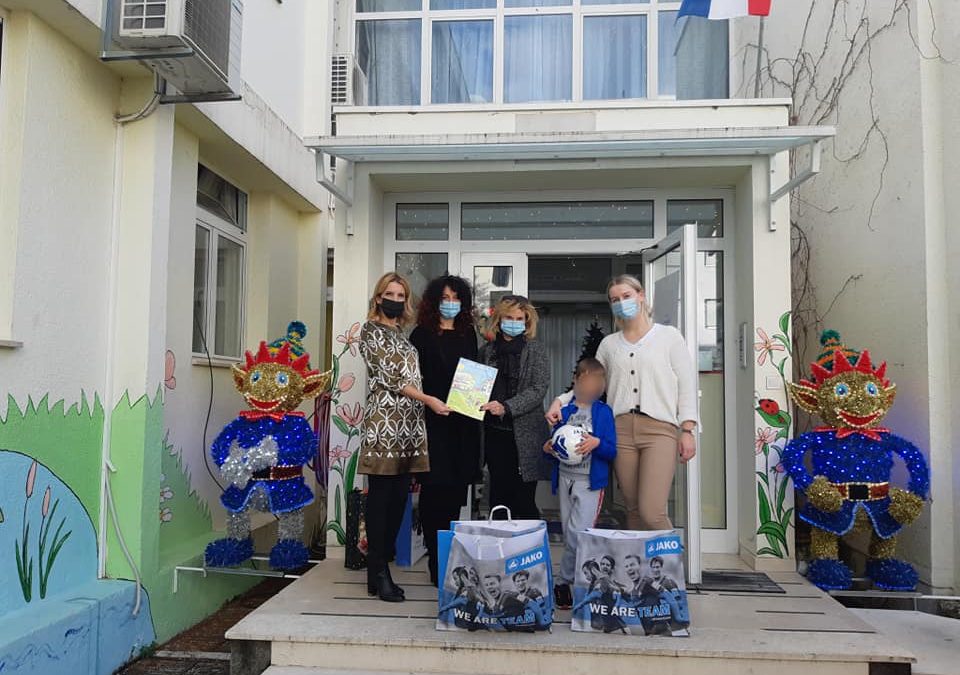 Sveta Luce je došla je na sve naše odjele s porukama, pismima, poklonima, željama… s našim prijateljima