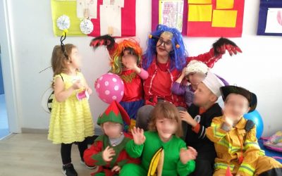 Naša ekipica s odjela vrtića jutros je uživala u maskembalu. Radost, kostimi, ples, pjesma…? ? ?