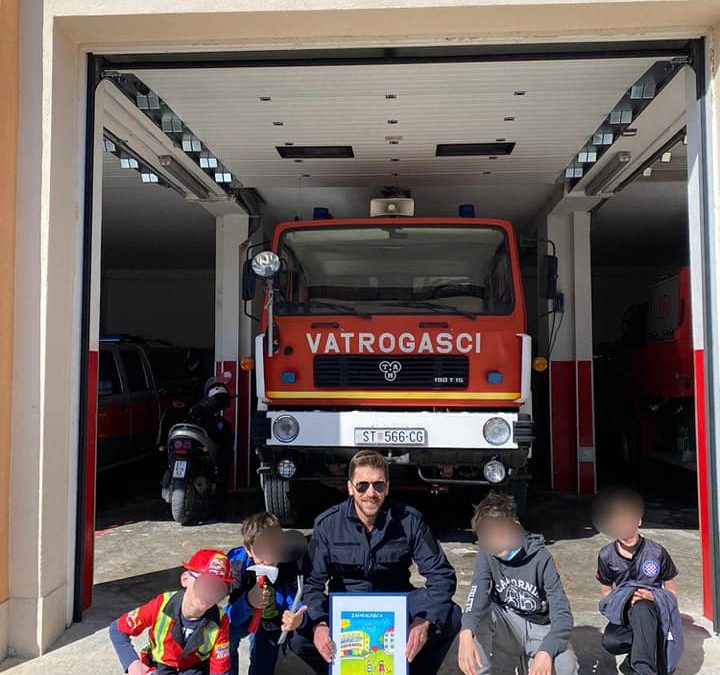 Barba Miljenko i ekipa iz DVD Kaštela ugostili su našu djecu