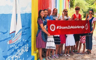 Naša Antonia i barba Goga su doplivali do Brača za djecu Maestrala