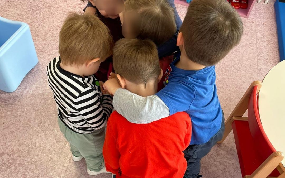 Sretan DAN ZAGRLJAJA od naših slatkih bisera