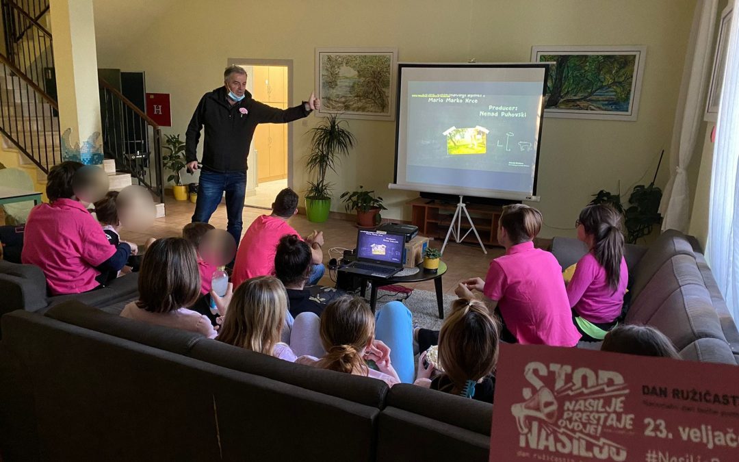 Dan ružičastih majica – Dan borbe protiv vršnjačkog zlostavljanja