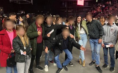 15 djece i dvoje odgajatelja iz Podružnice na koncertu Petra Graše