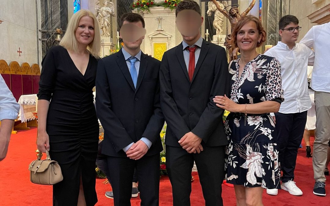 Naša dva momka su primila sakrament Krizme