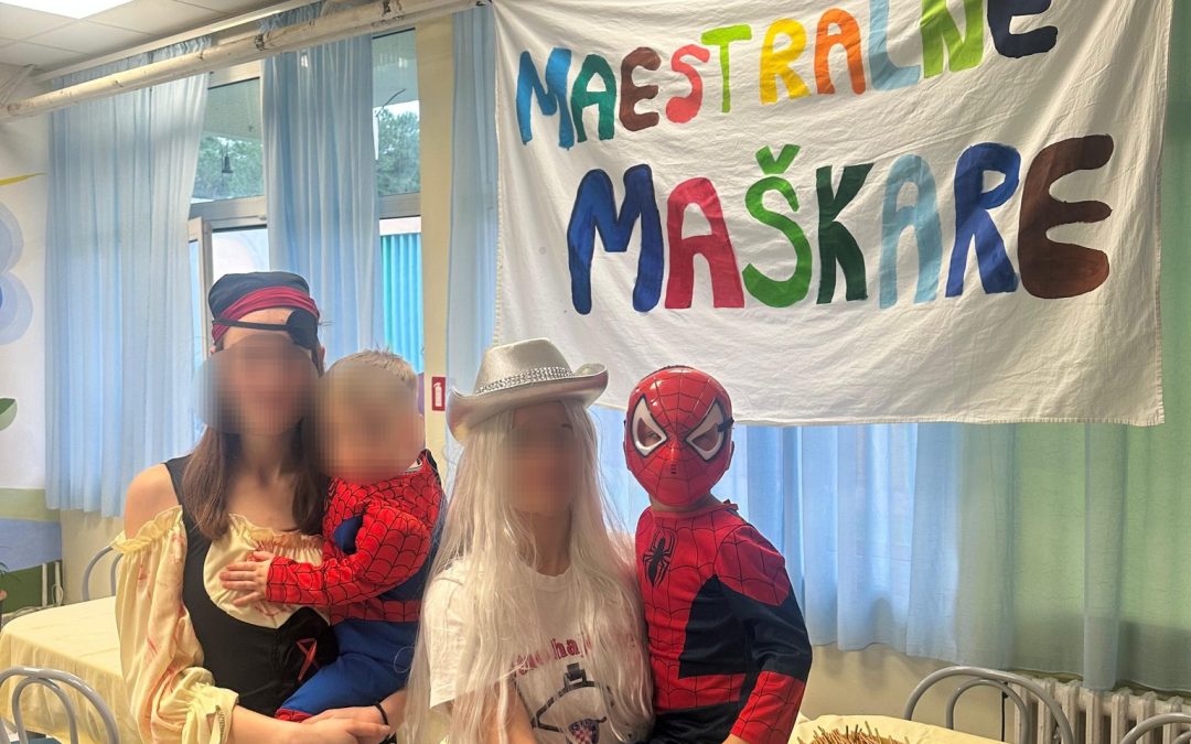 Imali smo nekoliko maskenbala; u sjedištu, u podružnici i na Gripama